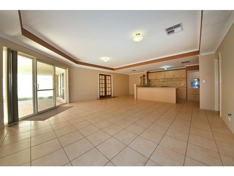 34 Ammanford Crescent, Butler WA 6036