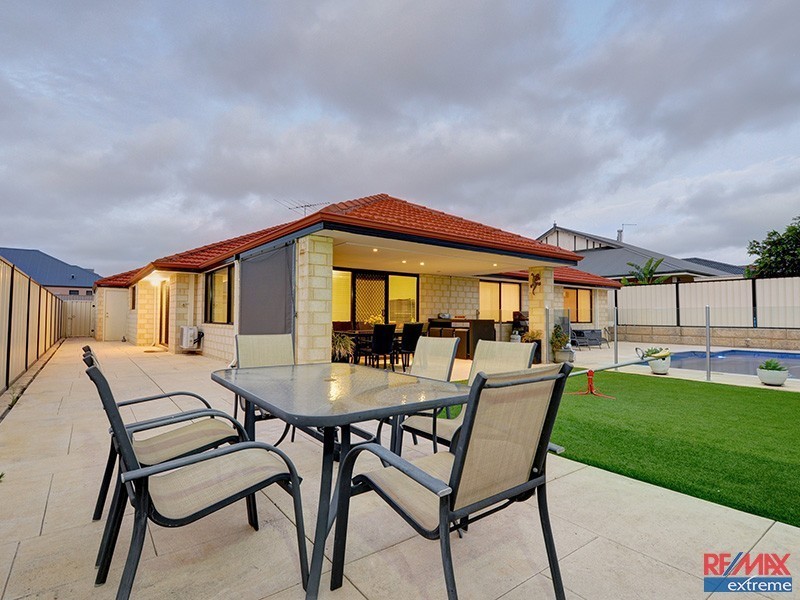 122 Manchester Drive, Hocking WA 6065