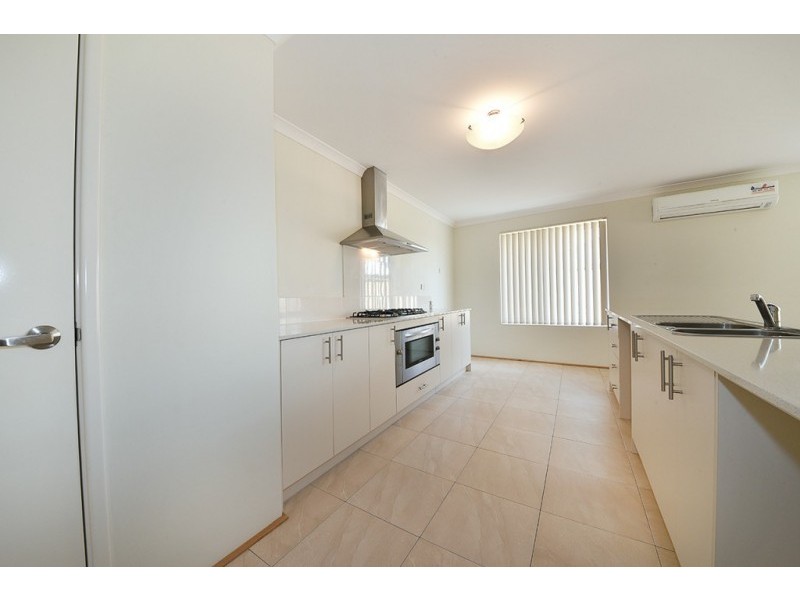 4 Harden Park Trail, Carramar WA 6031