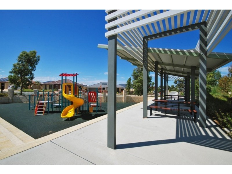 4 Harden Park Trail, Carramar WA 6031