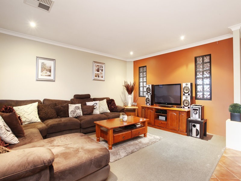 2 Vermont Approach, Hocking WA 6065