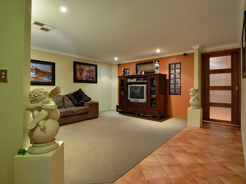 2 Vermont Approach, Hocking WA 6065