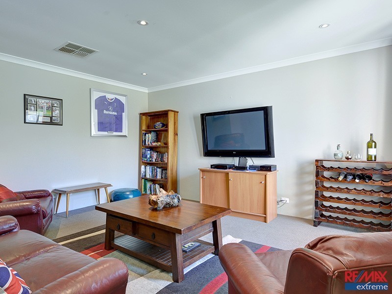 20 Osaka Loop, Hocking WA 6065