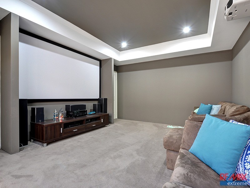 12 Salzburg Way, Wanneroo WA 6065