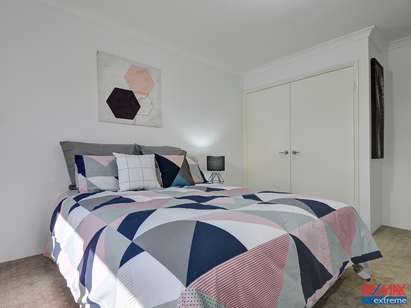 12 Salzburg Way, Wanneroo WA 6065