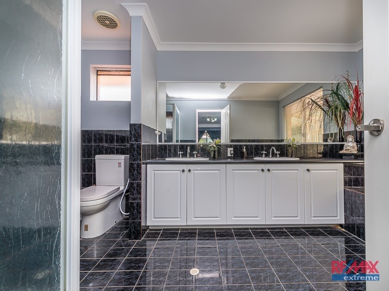 5 Peaceful Close, Marangaroo WA 6064