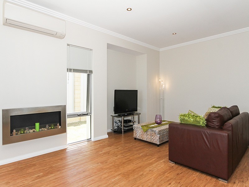 25 Barquentine Avenue, Jindalee WA 6036