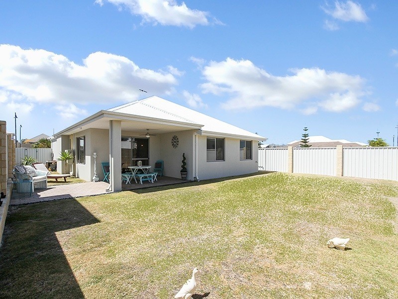 25 Barquentine Avenue, Jindalee WA 6036