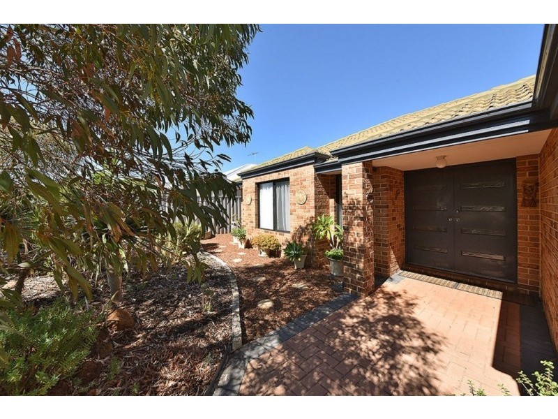 6 Kurnalpi Turn, Wanneroo WA 6065