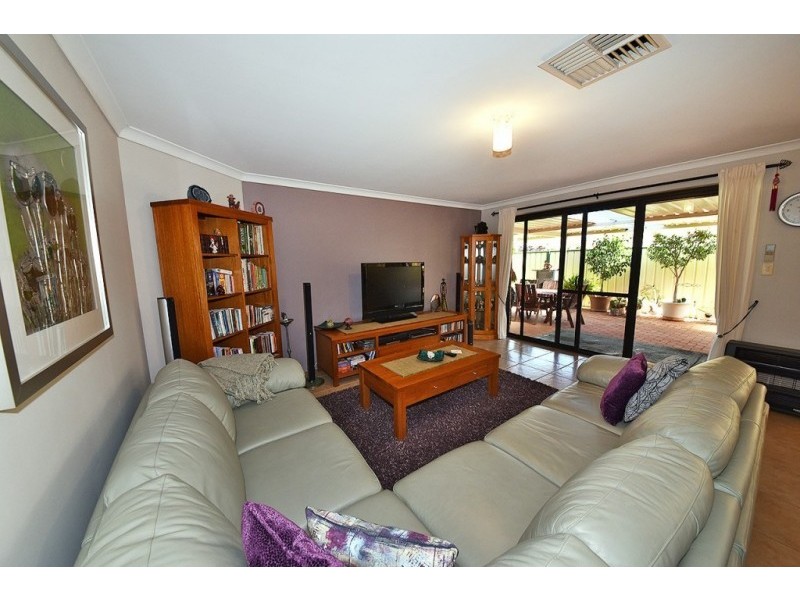 6 Kurnalpi Turn, Wanneroo WA 6065