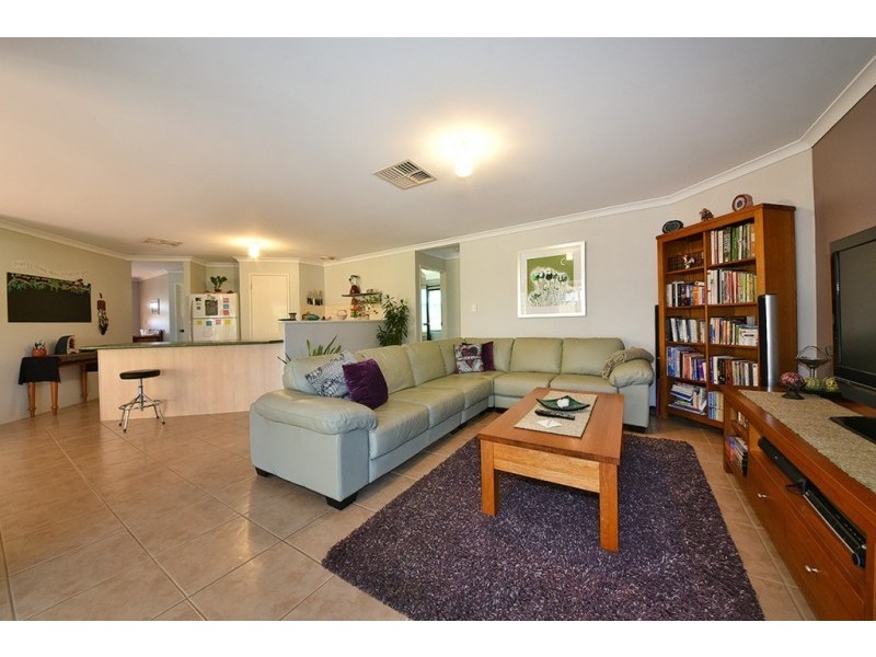 6 Kurnalpi Turn, Wanneroo WA 6065