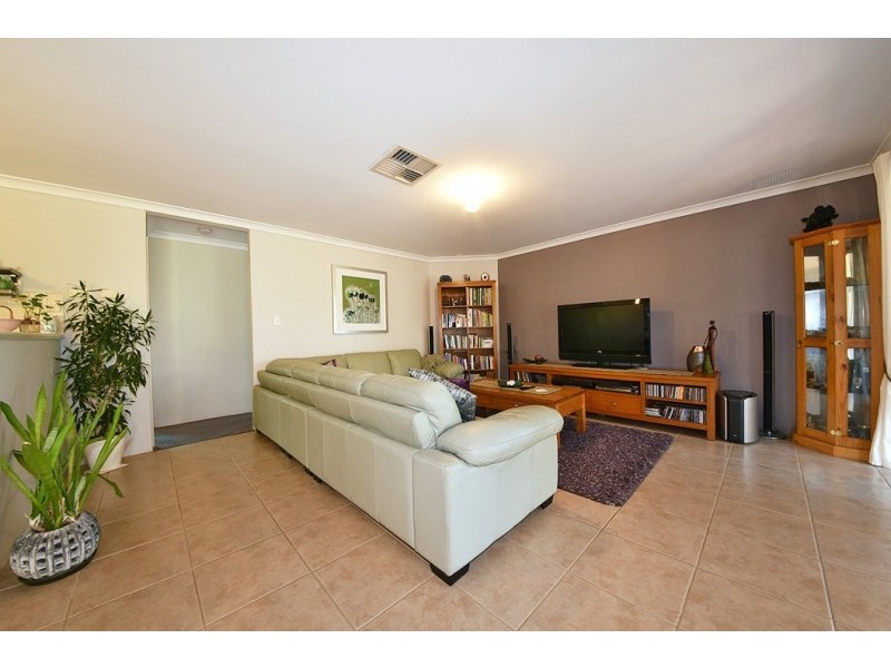 6 Kurnalpi Turn, Wanneroo WA 6065