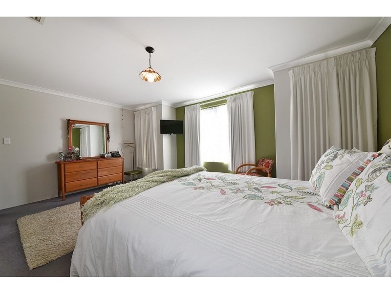 6 Kurnalpi Turn, Wanneroo WA 6065