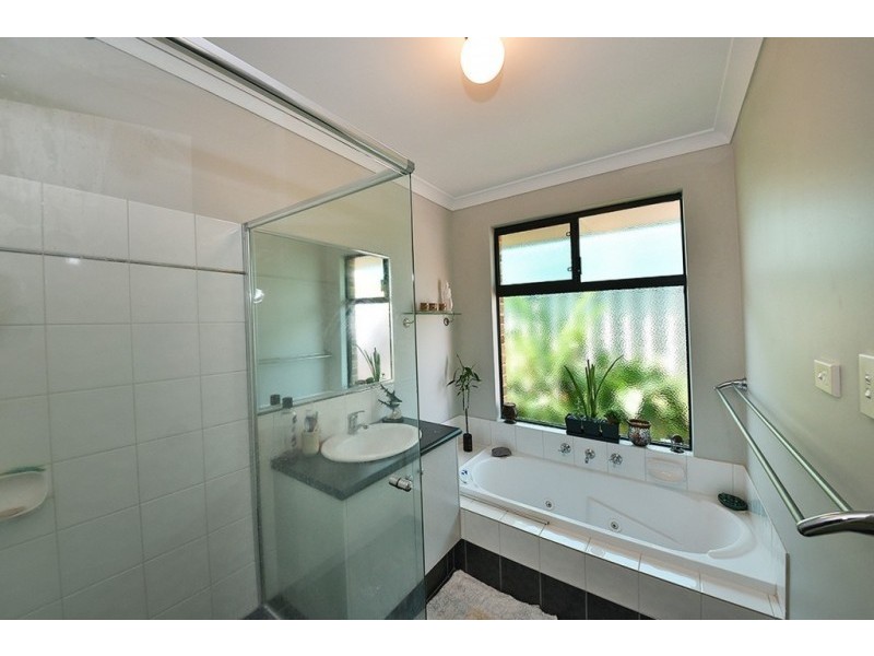 6 Kurnalpi Turn, Wanneroo WA 6065