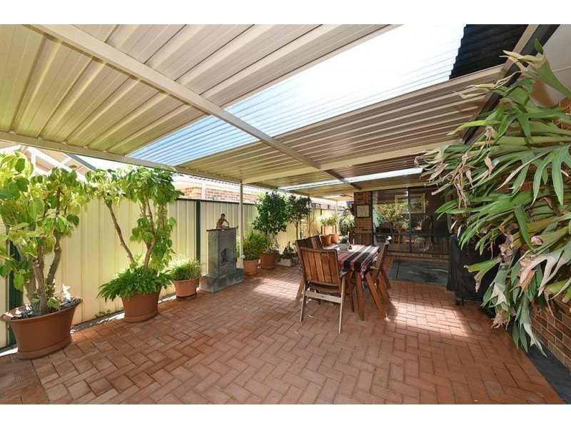 6 Kurnalpi Turn, Wanneroo WA 6065