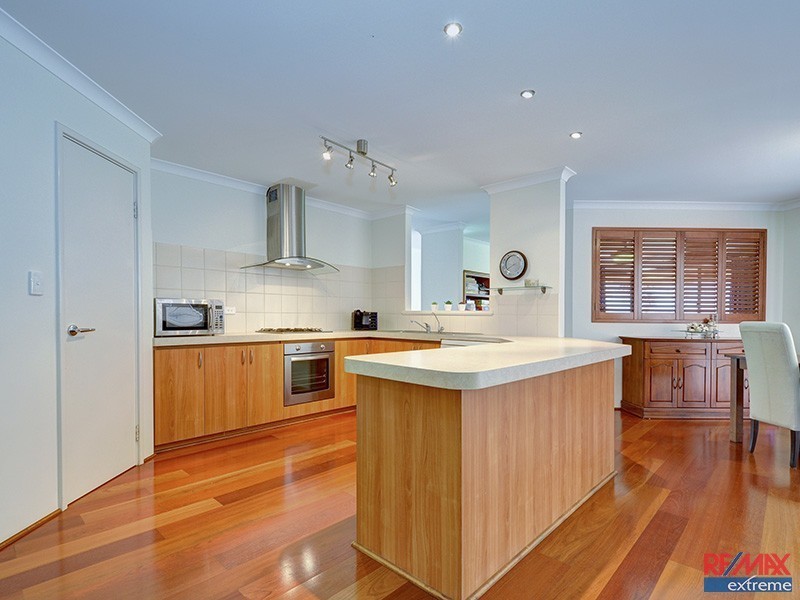 119 East Road, Hocking WA 6065