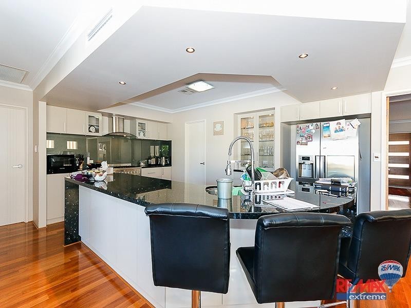 5 Tulum Approach, Iluka WA 6028