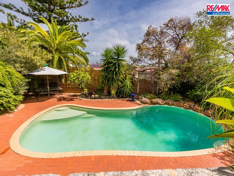 5 Caprice Place, Heathridge WA 6027