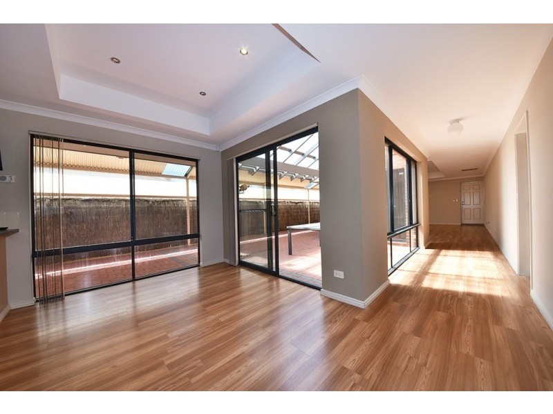 6 Kahana Parkway, Butler WA 6036