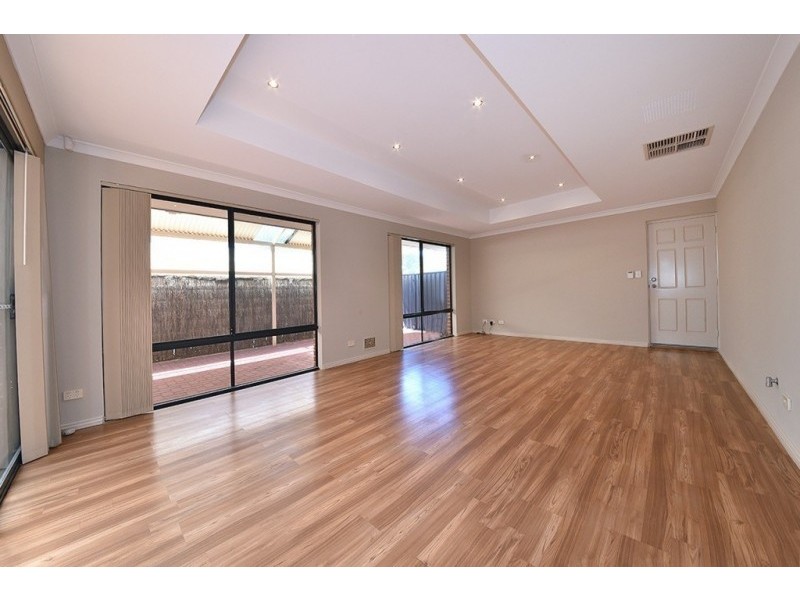 6 Kahana Parkway, Butler WA 6036