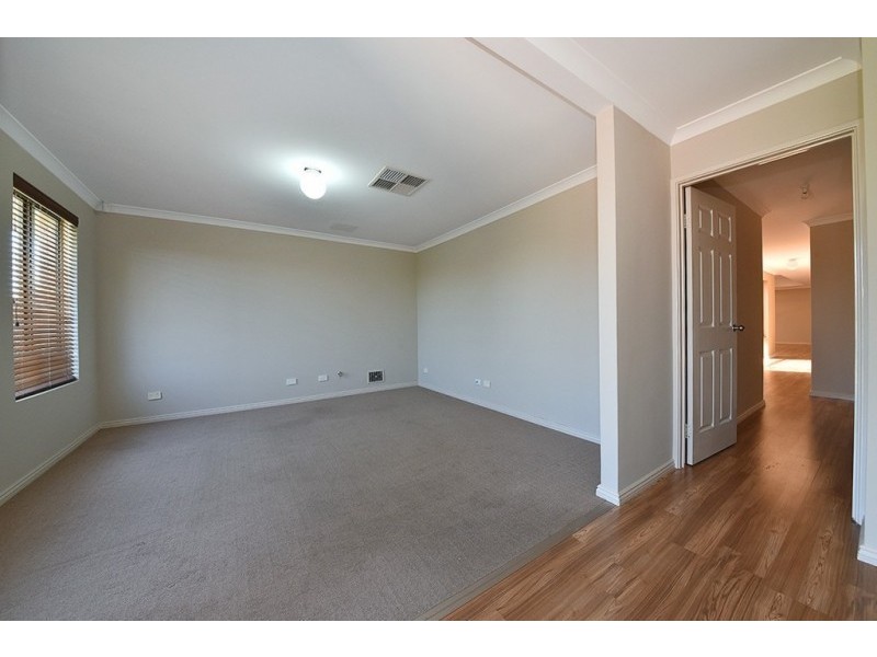 6 Kahana Parkway, Butler WA 6036