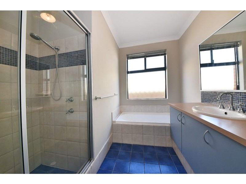 6 Kahana Parkway, Butler WA 6036