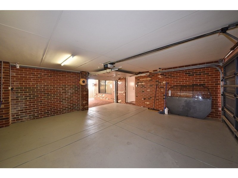 6 Kahana Parkway, Butler WA 6036