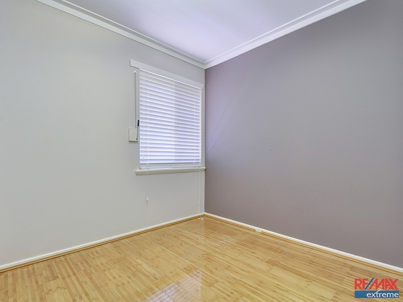 2 Kelly Road, Girrawheen WA 6064