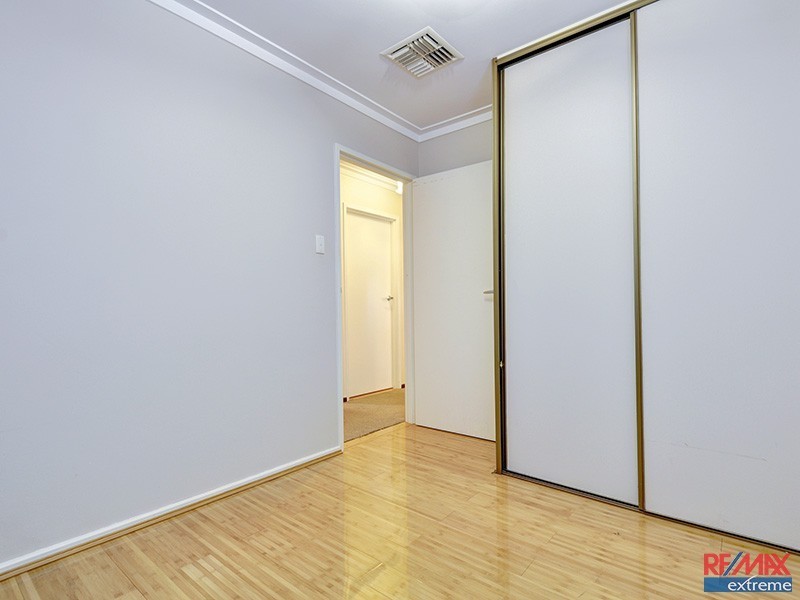 2 Kelly Road, Girrawheen WA 6064