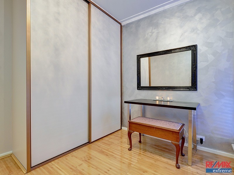 2 Kelly Road, Girrawheen WA 6064