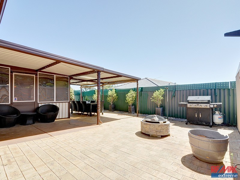2 Kelly Road, Girrawheen WA 6064
