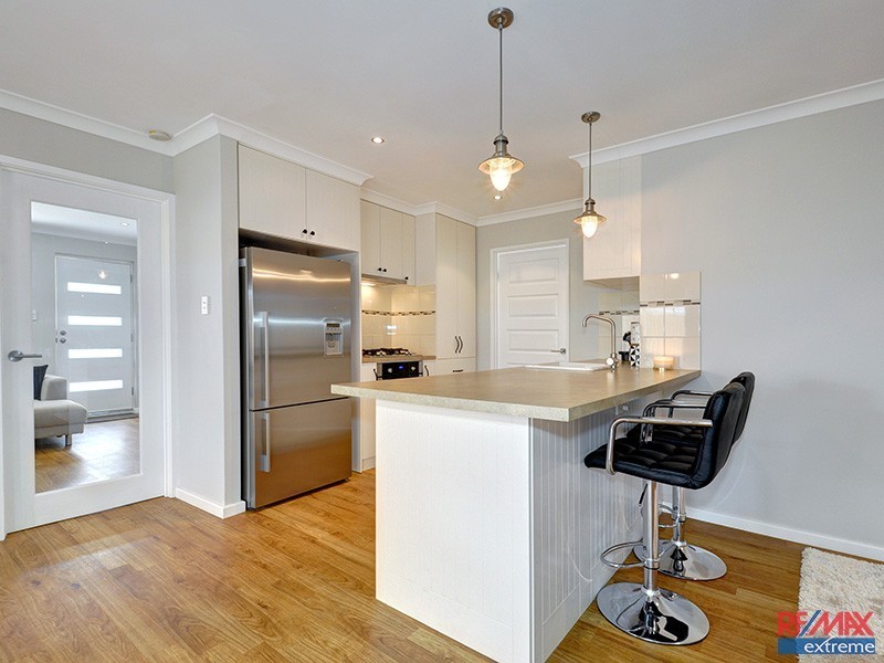 4 Ghan Place, Currambine WA 6028