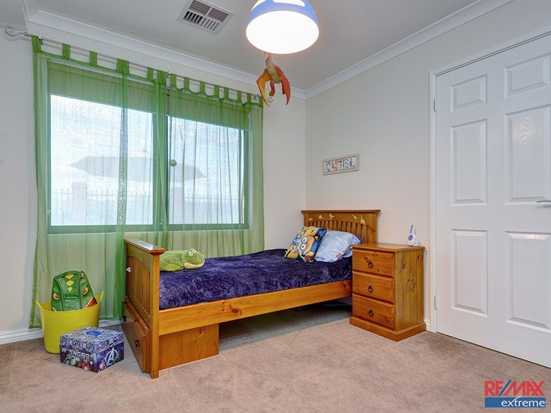 12 Alandale Bend, Banksia Grove WA 6031