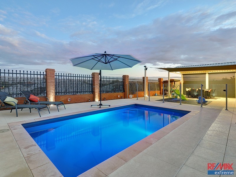 12 Alandale Bend, Banksia Grove WA 6031