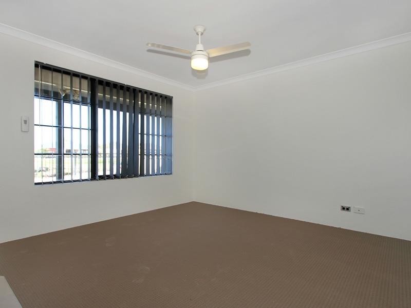 32 Finglas Meander, Butler WA 6036