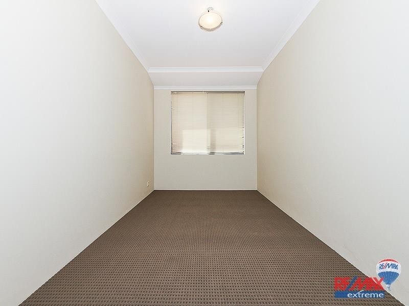 11 Shiralee Bend, Carramar WA 6031