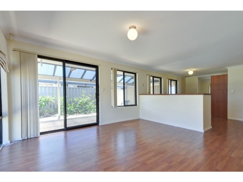 6 Gardneri Way, Banksia Grove WA 6031