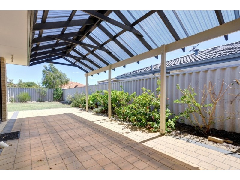 6 Gardneri Way, Banksia Grove WA 6031