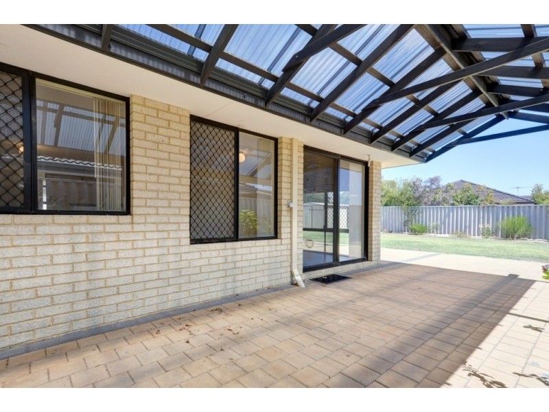 6 Gardneri Way, Banksia Grove WA 6031