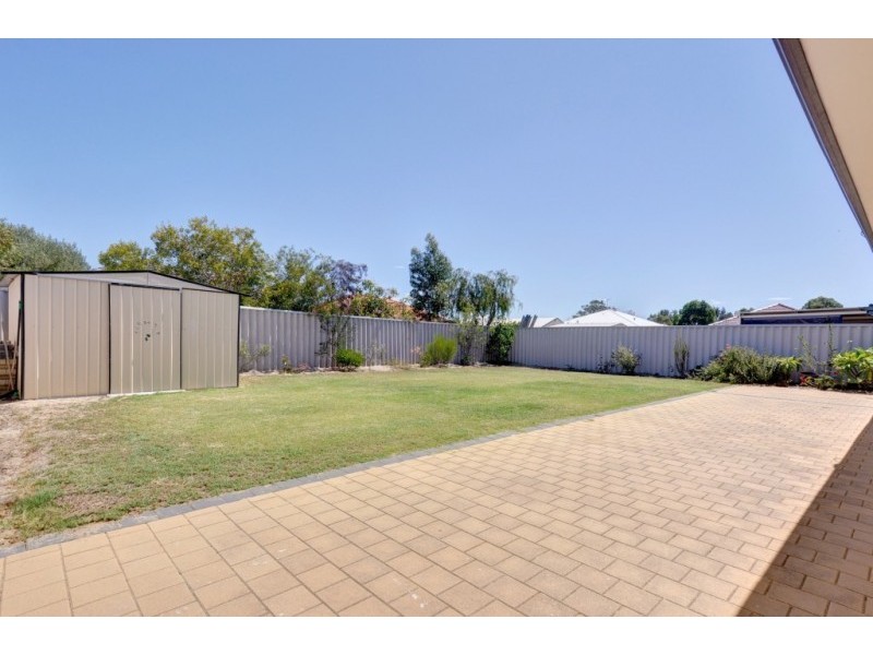 6 Gardneri Way, Banksia Grove WA 6031