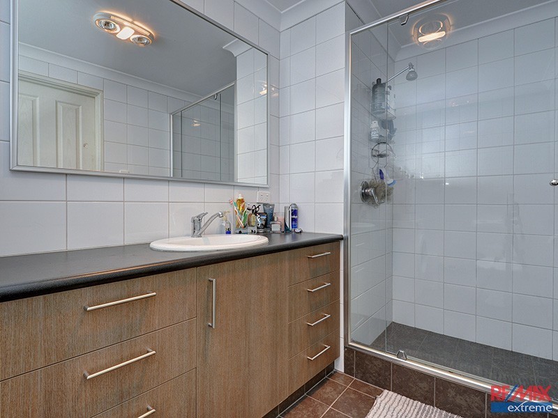 5 Woonan Street, Wanneroo WA 6065