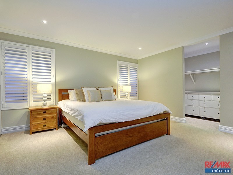 20 Toledo Drive, Hocking WA 6065