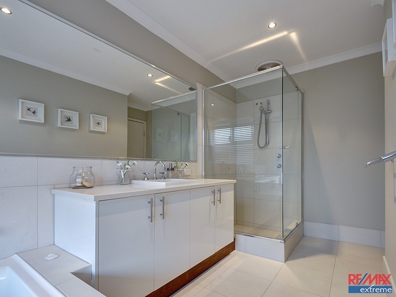 20 Toledo Drive, Hocking WA 6065