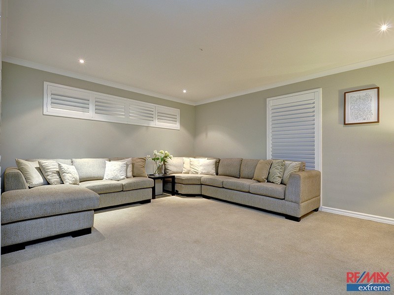 20 Toledo Drive, Hocking WA 6065