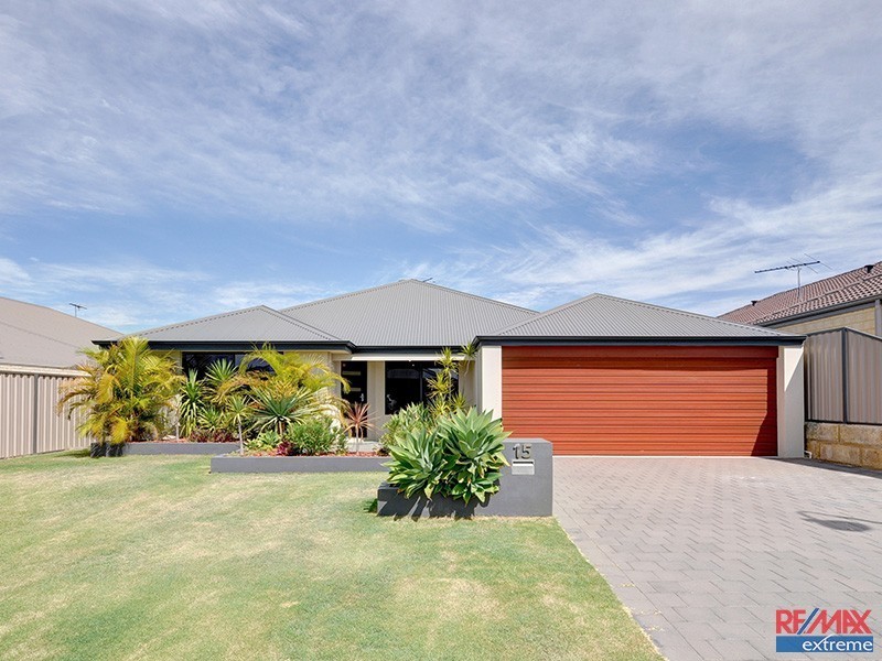 15 Salzburg Way, Wanneroo WA 6065