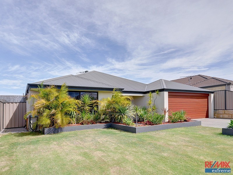 15 Salzburg Way, Wanneroo WA 6065