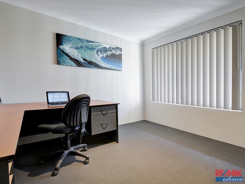 15 Salzburg Way, Wanneroo WA 6065