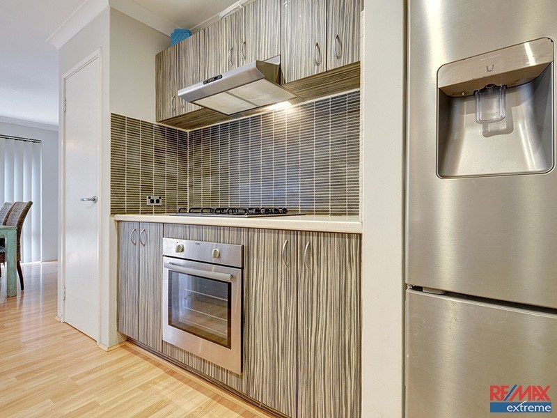 15 Salzburg Way, Wanneroo WA 6065