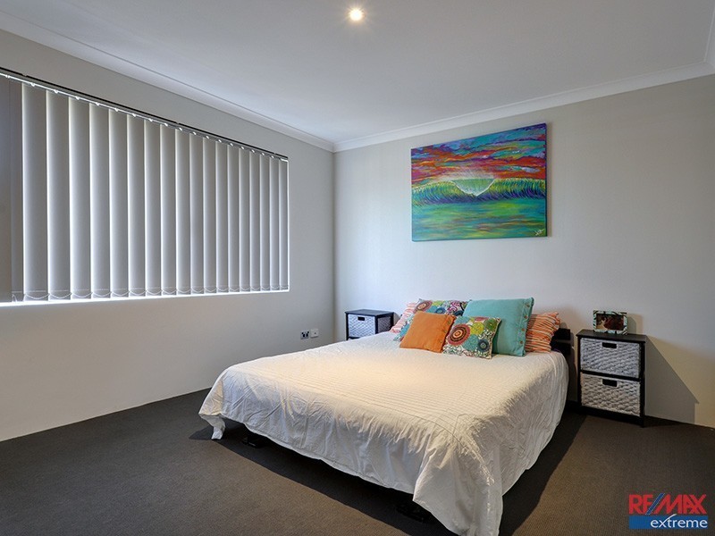 15 Salzburg Way, Wanneroo WA 6065