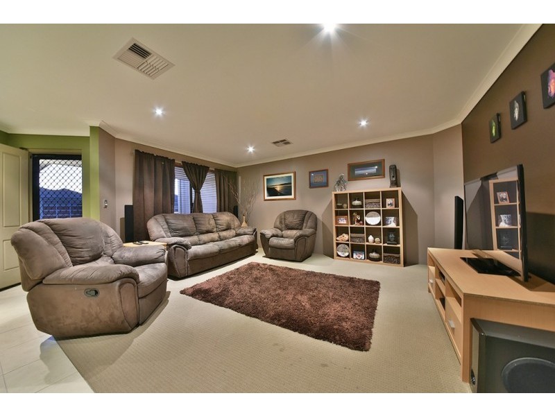 95 Da Vinci Drive, Tapping WA 6065